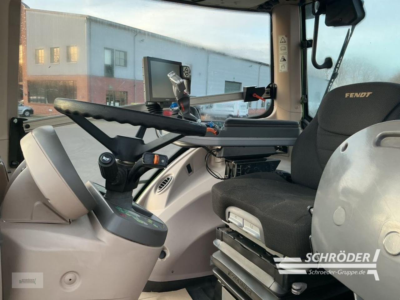 Traktor tipa Fendt 828 S4 PROFI PLUS | MOTOR 2024 NEU, Gebrauchtmaschine u Lastrup (Slika 17)